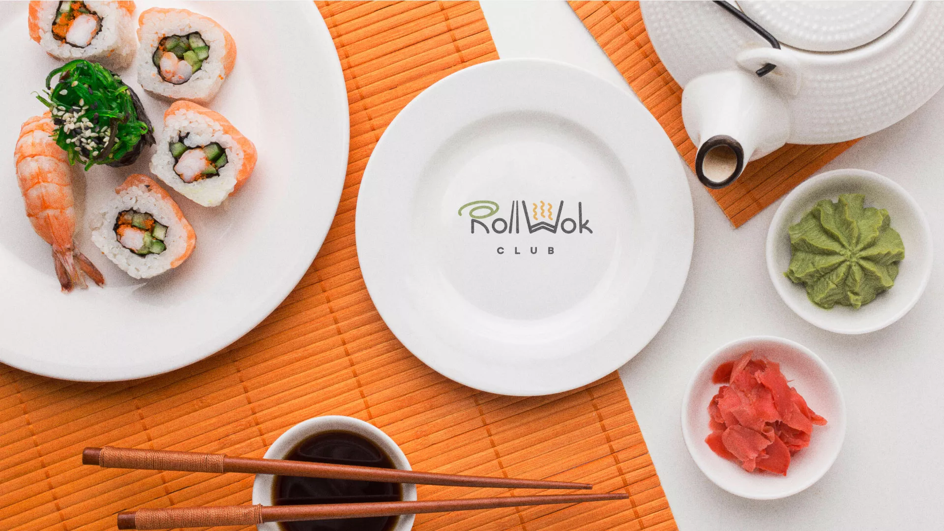 Разработка логотипа и фирменного стиля суши-бара «Roll Wok Club» в Соколе