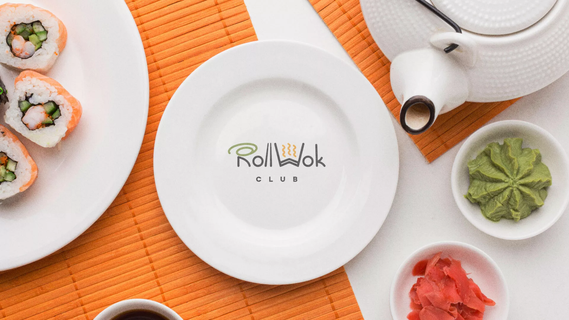 Разработка логотипа и фирменного стиля суши-бара «Roll Wok Club» в Соколе